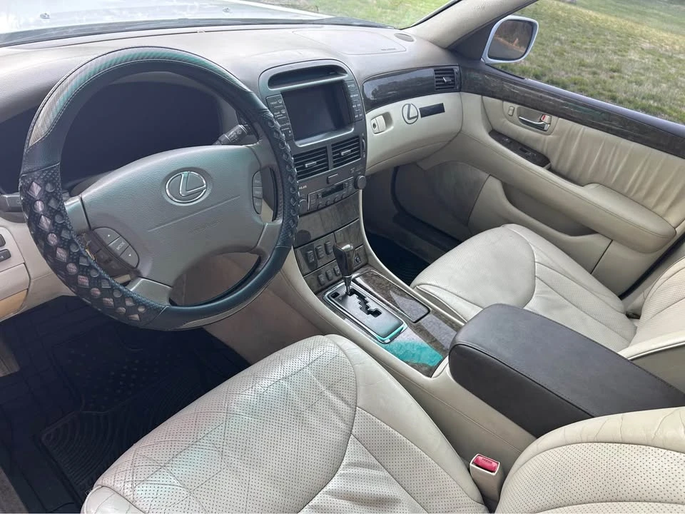 2002 Lexus LS 3rd Gen - Image 8 of 10