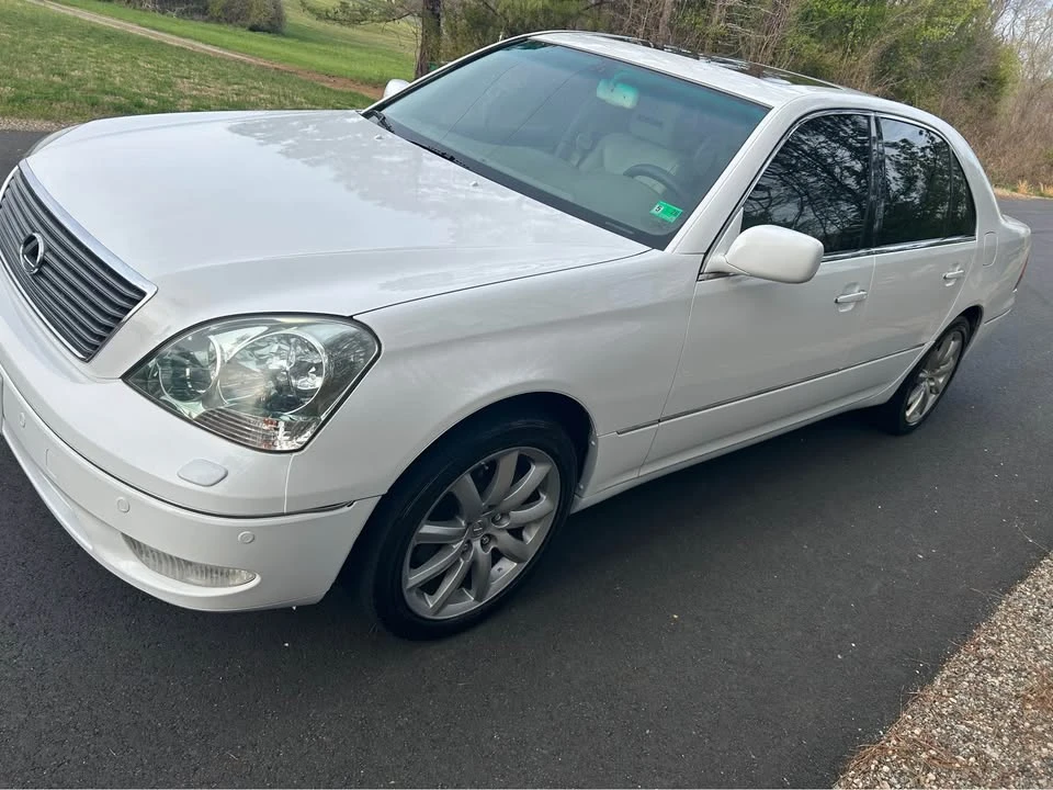 2002 Lexus LS 3rd Gen - Image 3 of 10