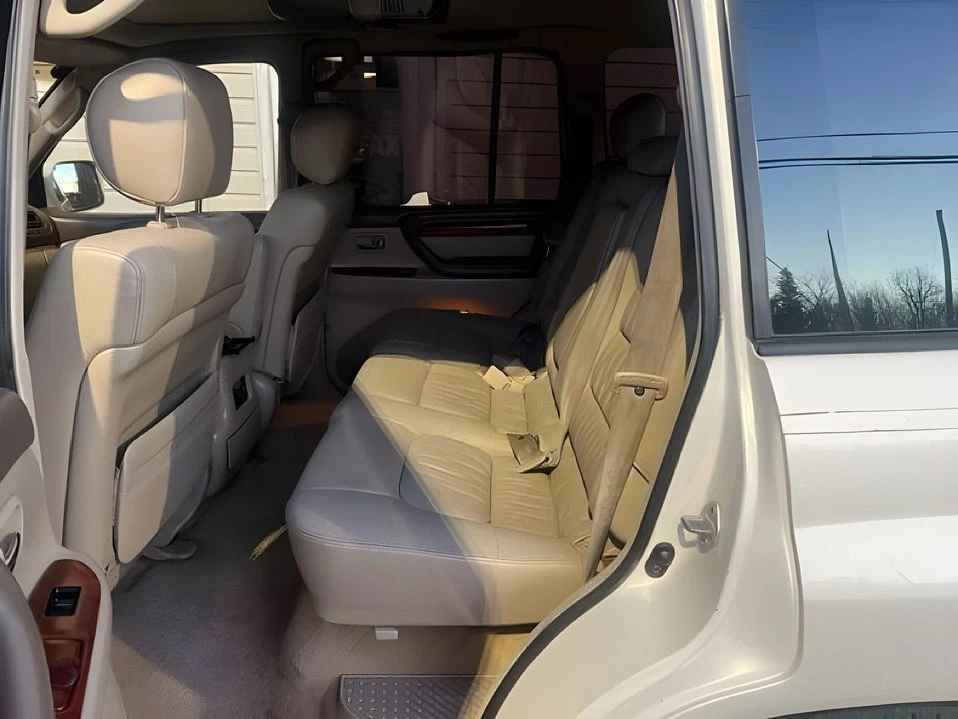 2002 Lexus LX 2nd Gen - Image 11 of 19