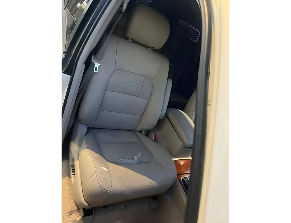 2002 Lexus LX 2nd Gen - Image 12 of 19
