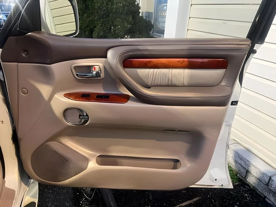 2002 Lexus LX 2nd Gen - Image 16 of 19