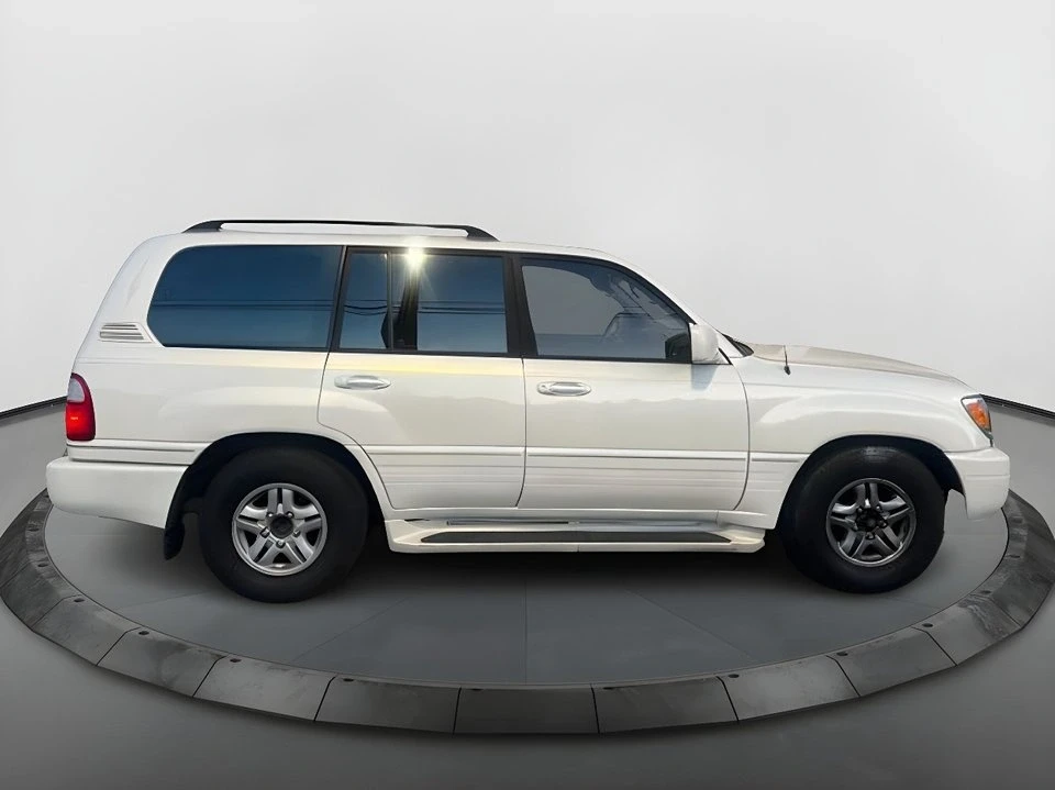 2002 Lexus LX 2nd Gen - Image 2 of 19