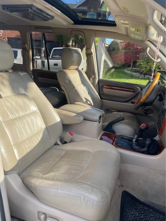 2002 Lexus LX 1st Gen - Image 6 of 8