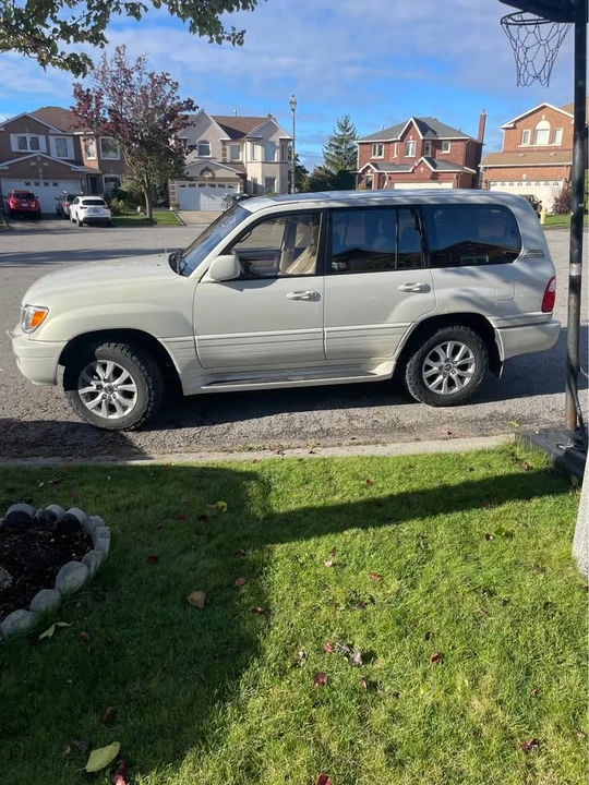 2002 Lexus LX 1st Gen - Image 4 of 8