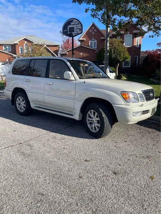 2002 Lexus LX 1st Gen - Image 5 of 8
