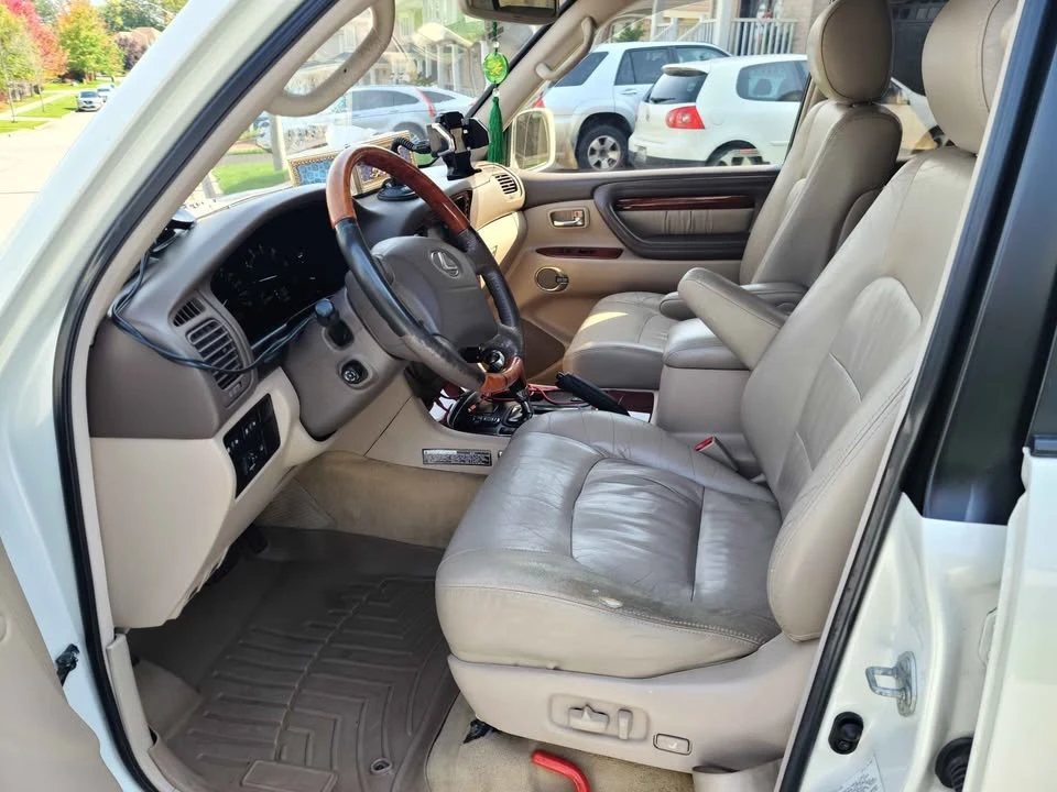 2002 Lexus LX 2nd Gen - Image 5 of 10