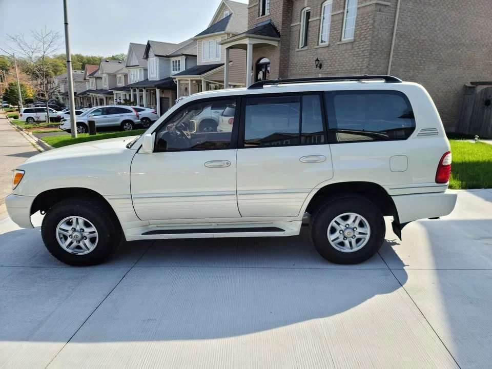 2002 Lexus LX 2nd Gen - Image 3 of 10