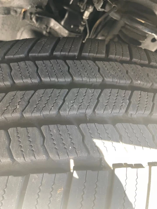 2002 Lexus LX 2nd Gen - Image 12 of 13