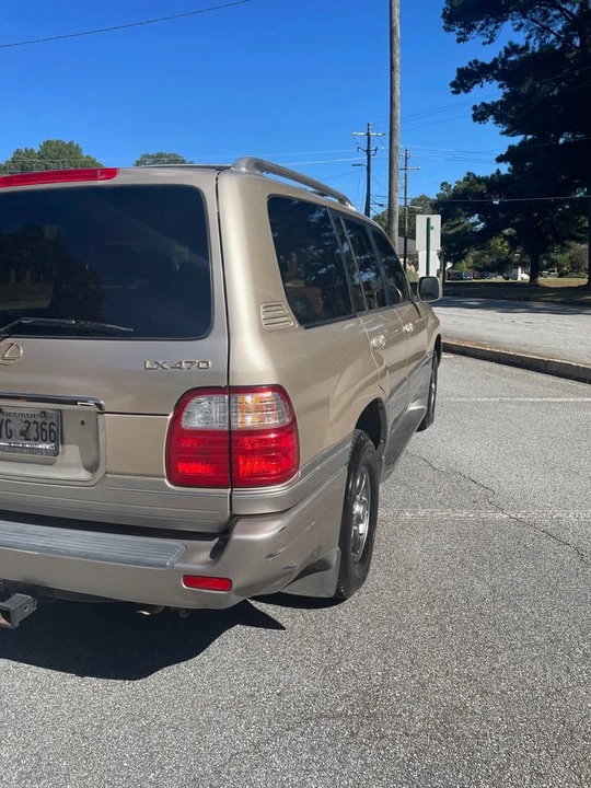 2002 Lexus LX 2nd Gen - Image 8 of 13