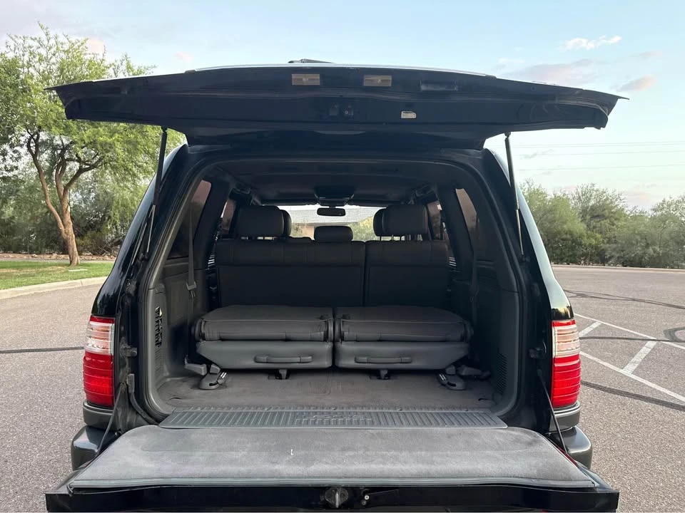 2002 Lexus LX 2nd Gen - Image 9 of 18