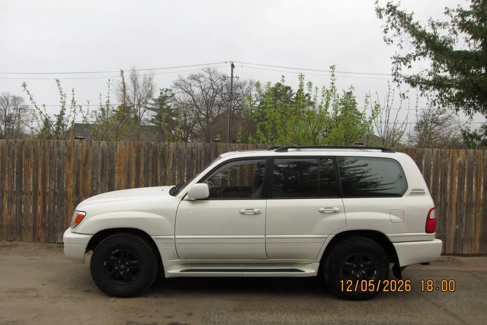 2002 Lexus LX 2nd Gen - Image 12 of 17