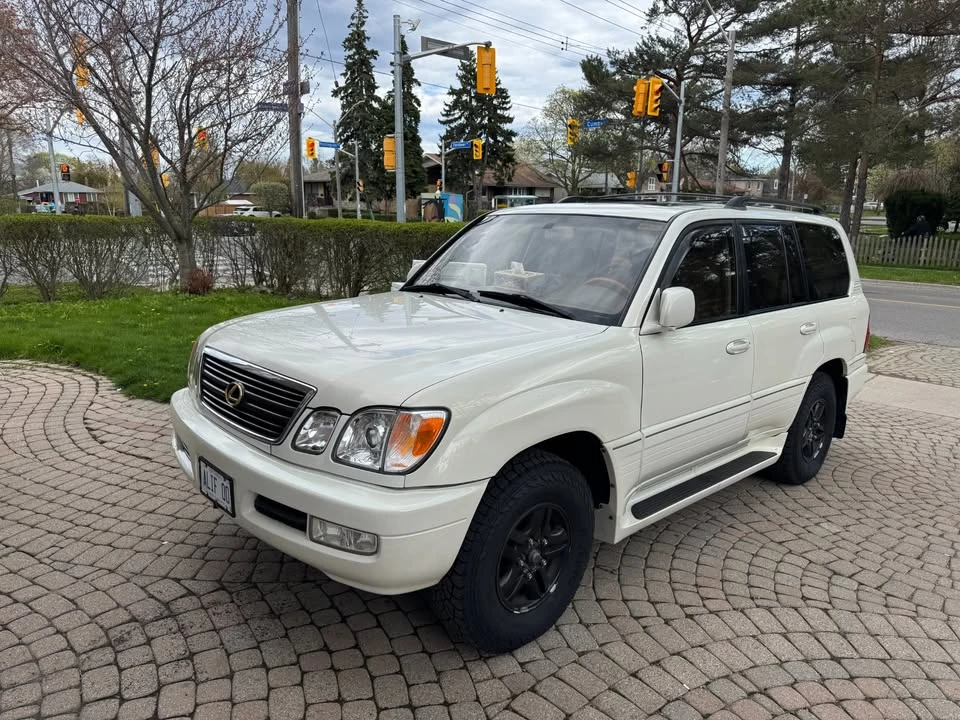 2002 Lexus LX 2nd Gen - Image 2 of 17