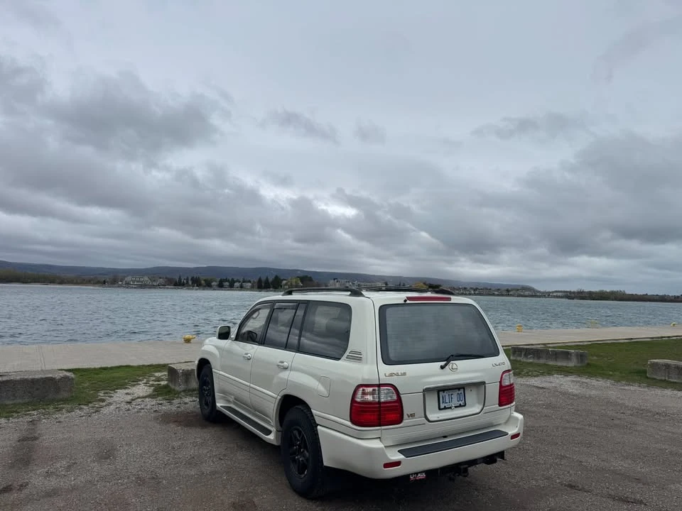 2002 Lexus LX 2nd Gen - Image 11 of 17