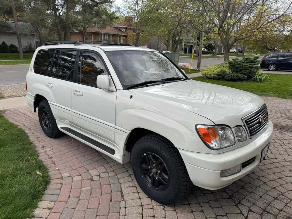 2002 Lexus LX 2nd Gen - Image 3 of 17