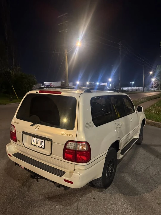 2002 Lexus LX 2nd Gen - Image 14 of 17
