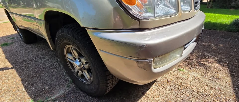 2002 Lexus LX 2nd Gen - Image 2 of 10