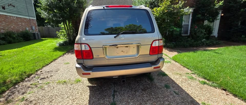 2002 Lexus LX 2nd Gen - Image 4 of 10