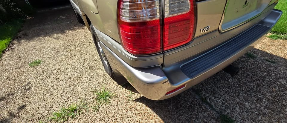 2002 Lexus LX 2nd Gen - Image 5 of 10