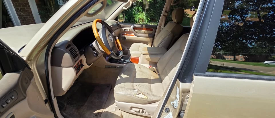 2002 Lexus LX 2nd Gen - Image 7 of 10