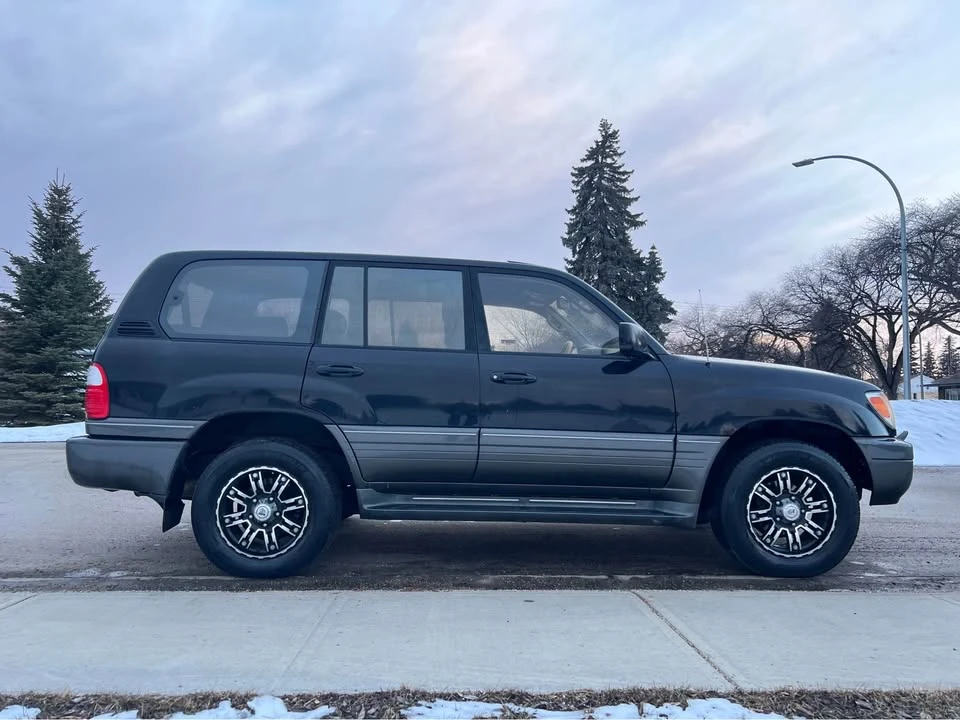 2002 Lexus LX 2nd Gen - Image 2 of 12