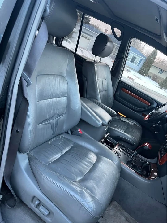 2002 Lexus LX 2nd Gen - Image 8 of 12