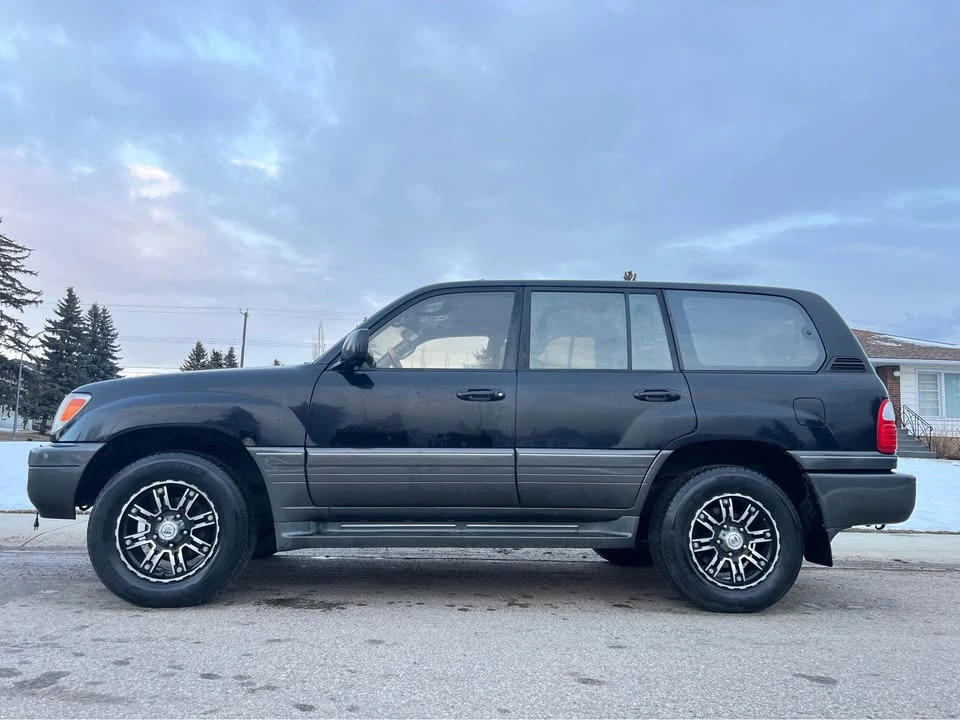 2002 Lexus LX 2nd Gen - Image 5 of 12