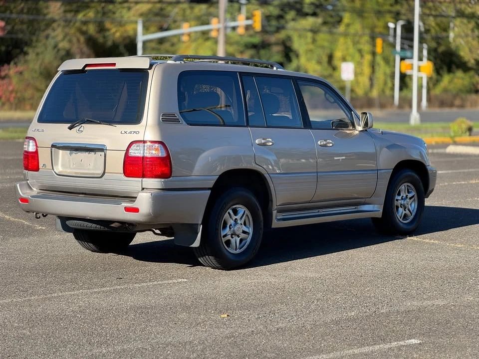 2002 Lexus LX 2nd Gen - Image 3 of 18