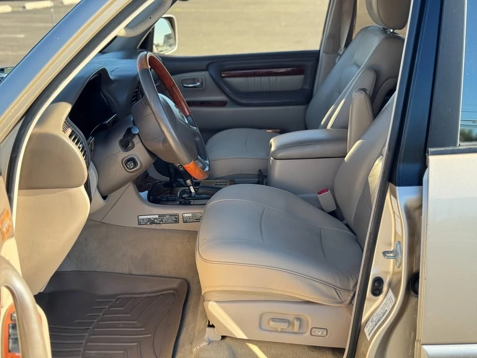 2002 Lexus LX 2nd Gen - Image 8 of 18