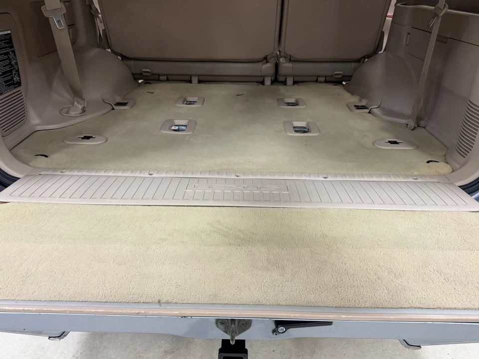 2002 Lexus LX 2nd Gen - Image 18 of 19