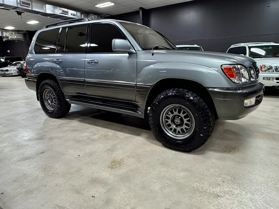 2002 Lexus LX 2nd Gen - Image 7 of 19