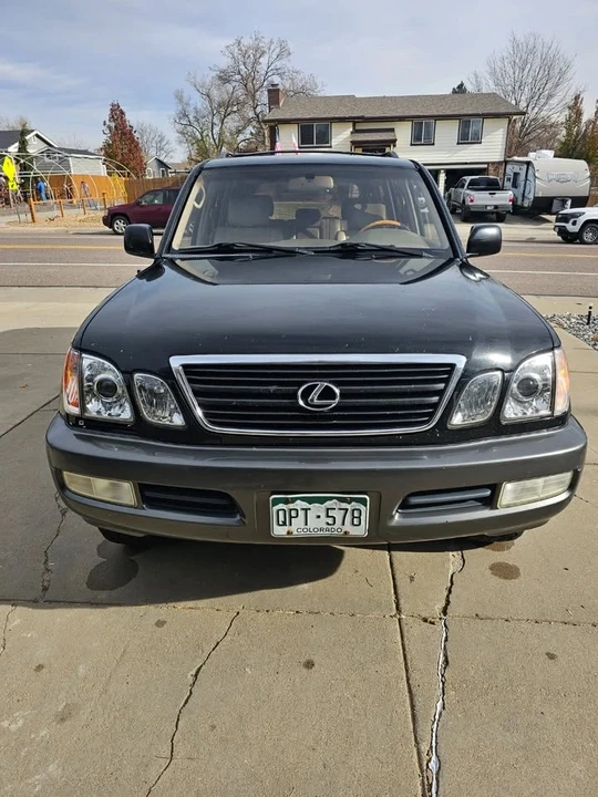 2002 Lexus LX 2nd Gen - Image 11 of 13