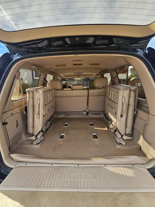 2002 Lexus LX 2nd Gen - Image 10 of 13