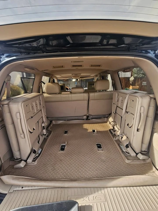 2002 Lexus LX 2nd Gen - Image 4 of 13