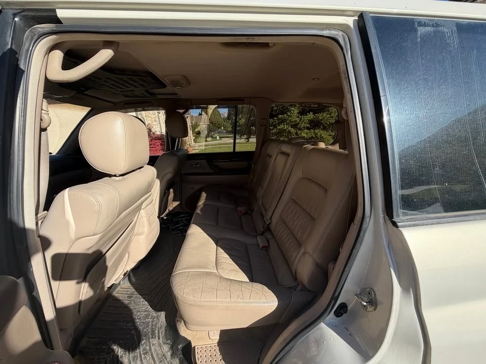 2002 Lexus LX 1st Gen - Image 8 of 13