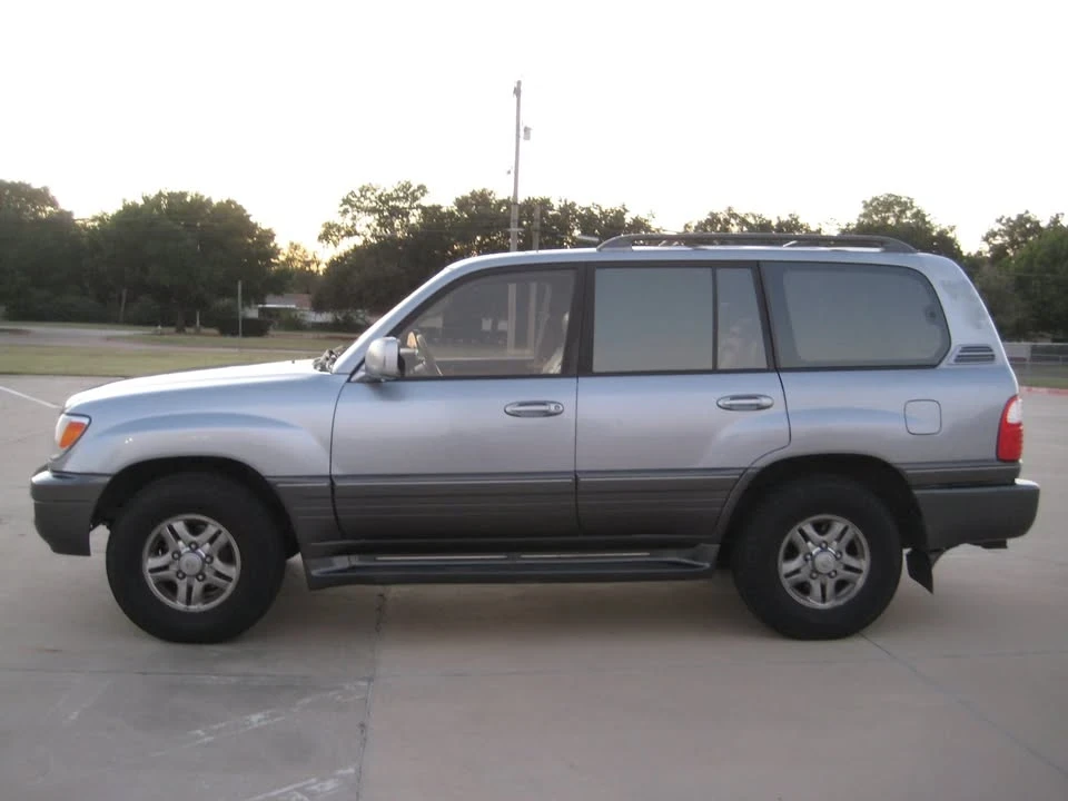 2002 Lexus LX 2nd Gen - Image 5 of 19