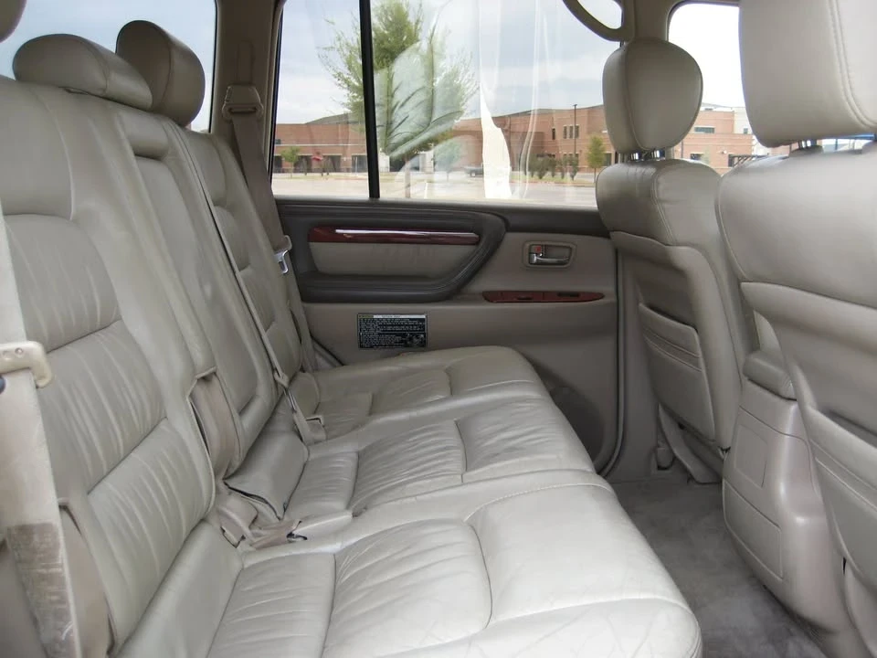 2002 Lexus LX 2nd Gen - Image 11 of 19