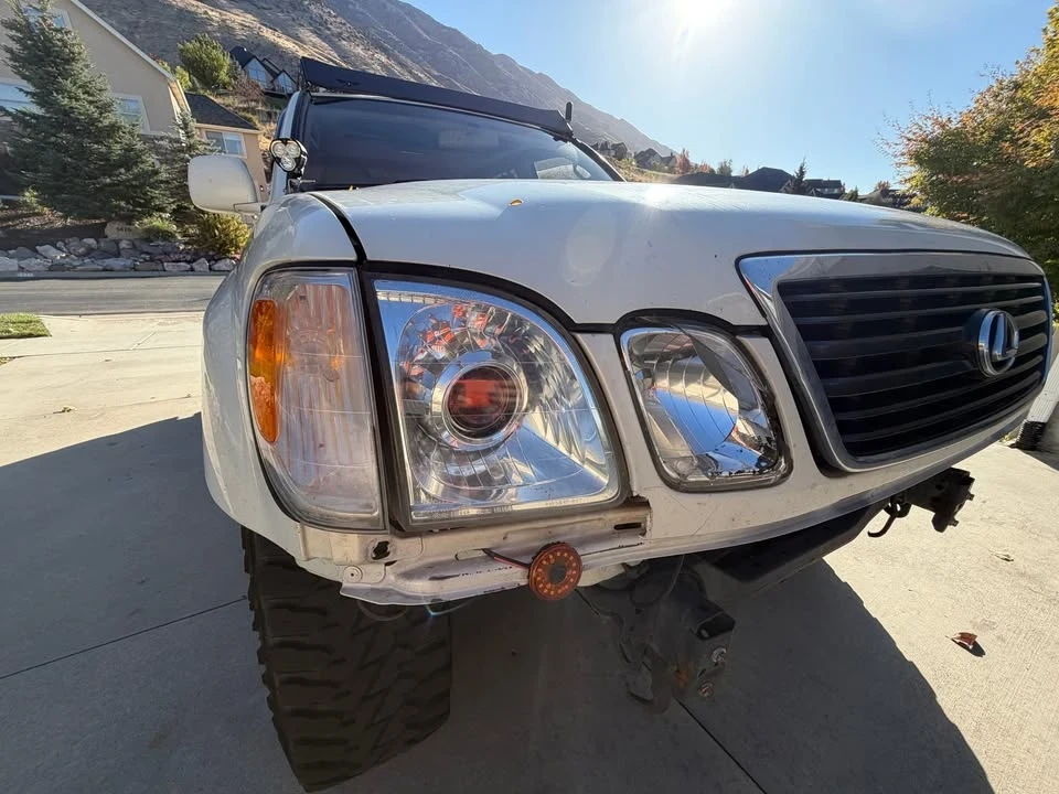 2002 Lexus LX 1st Gen - Image 4 of 13