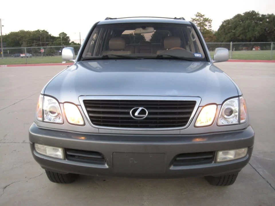 2002 Lexus LX 2nd Gen - Image 3 of 19
