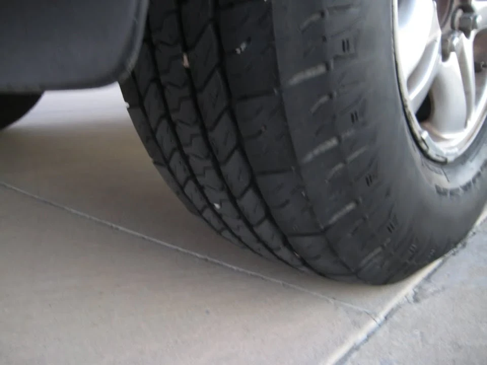2002 Lexus LX 2nd Gen - Image 19 of 19