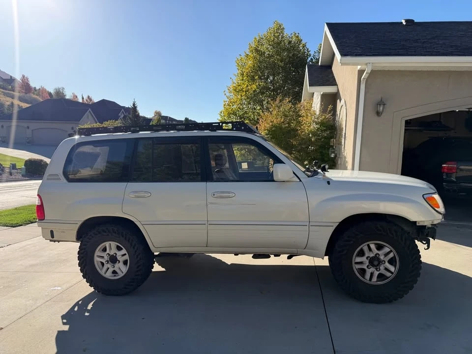 2002 Lexus LX 1st Gen - Image 2 of 13