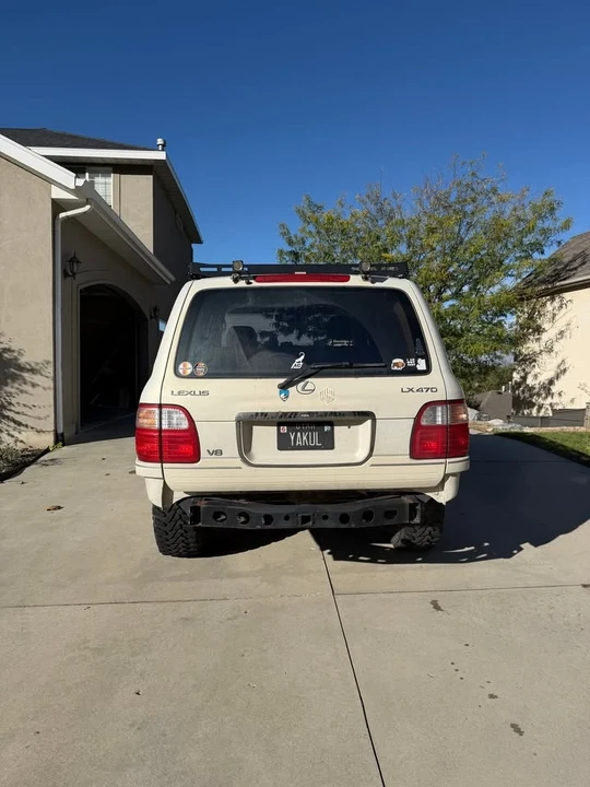 2002 Lexus LX 1st Gen - Image 5 of 13