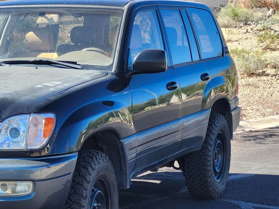 2002 Lexus LX 2nd Gen - Image 6 of 15