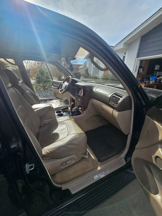 2002 Lexus LX 2nd Gen - Image 6 of 13