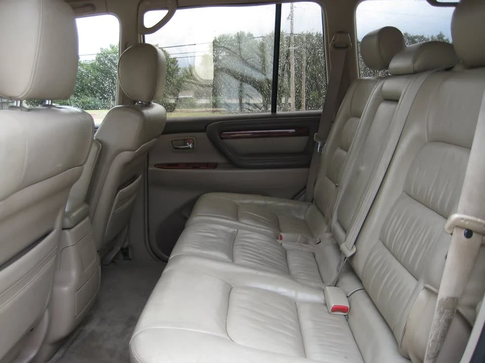 2002 Lexus LX 2nd Gen - Image 10 of 19