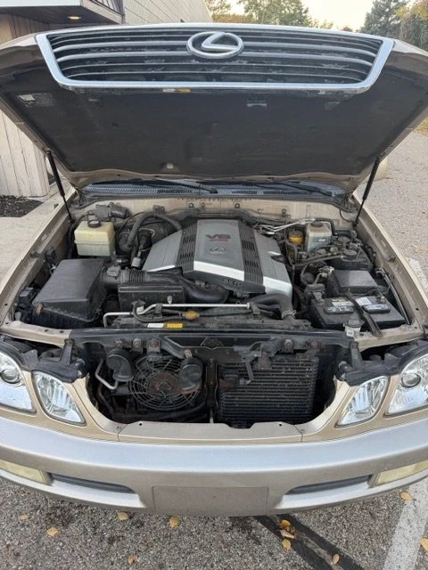 2002 Lexus LX 2nd Gen - Image 11 of 16