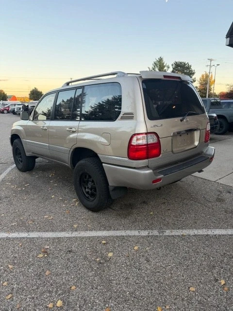 2002 Lexus LX 2nd Gen - Image 4 of 16