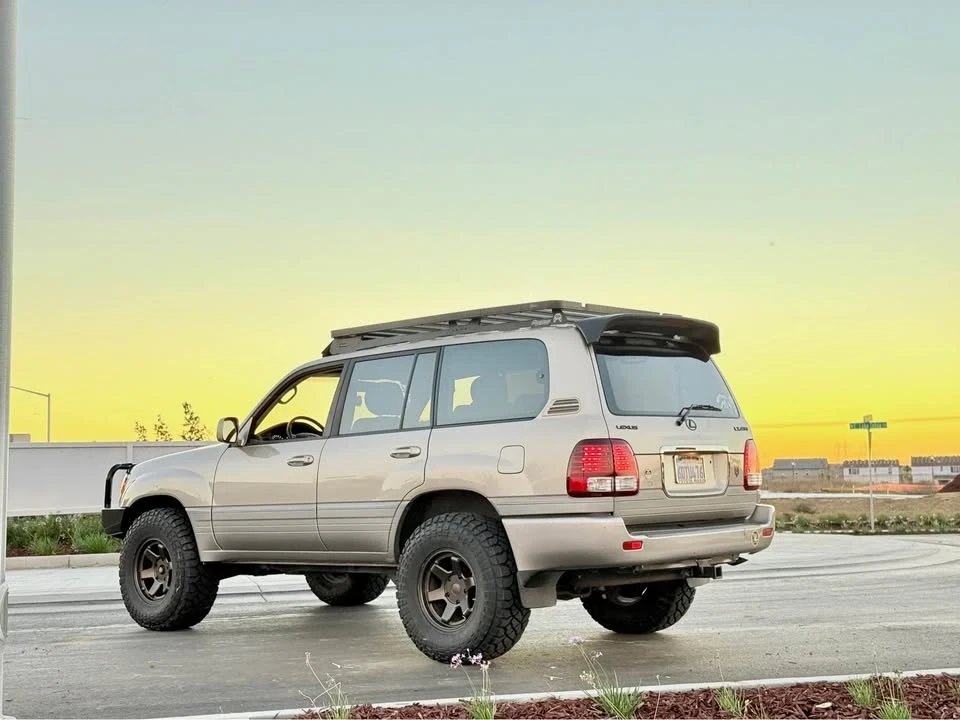 2002 Lexus LX 2nd Gen - Image 7 of 19