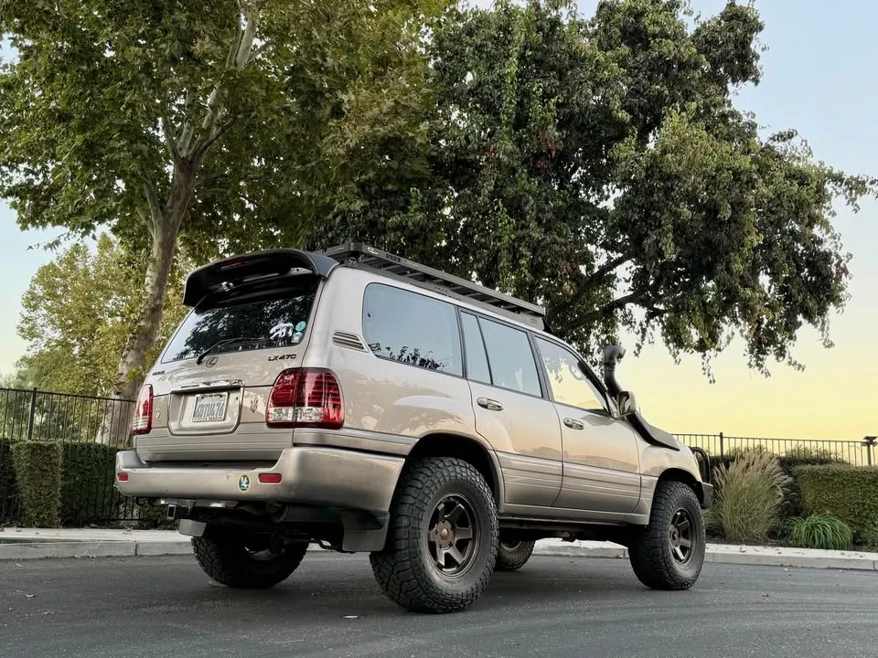 2002 Lexus LX 2nd Gen - Image 15 of 19