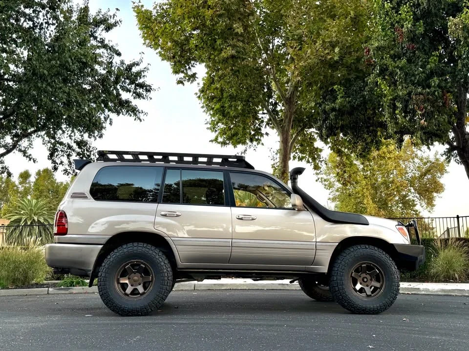 2002 Lexus LX 2nd Gen - Image 14 of 19