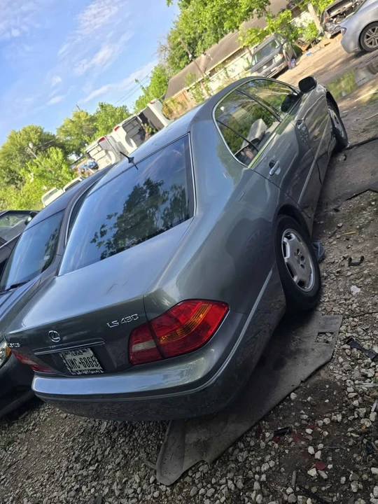 2002 Lexus IS 1st Gen - Image 3 of 8